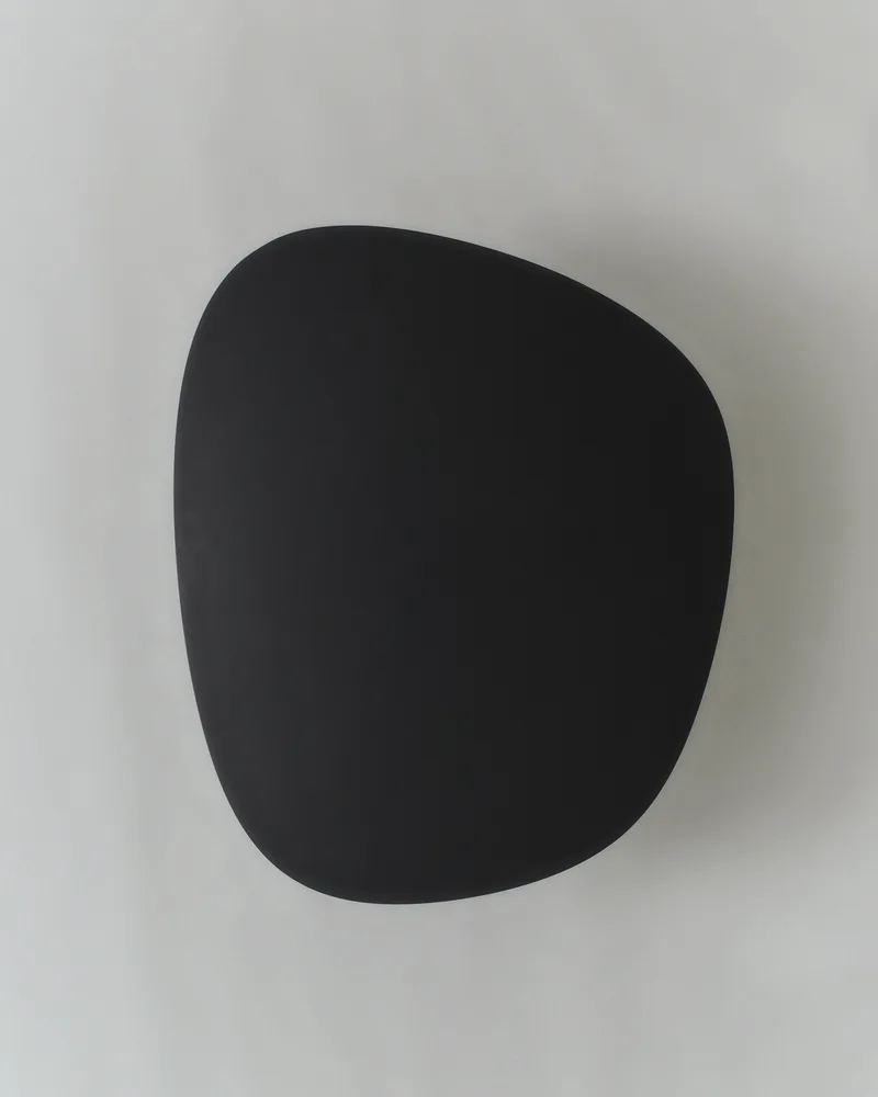 Insula Table - Model 5191 de Fredericia en Aluminium, textured black lacquer – photo du produit 2 sur 3
