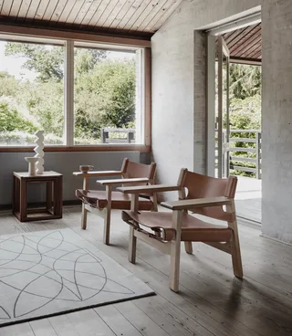 The Spanish Chair van Fredericia in Leather, natural, Oak soap, FSC Mix 70% – sfeerfoto 3 van 7