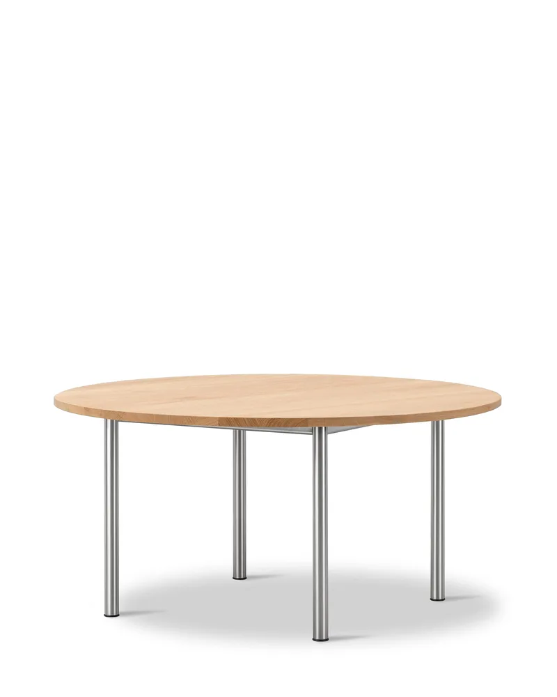 Plan Table Ø150 cm by Fredericia in Oak light oil, FSC Mix 70%, Brushed steel, Ø150 cm, height 73 cm – product photo 1 of 2
