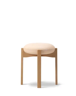 Pioneer Stool van Fredericia in Leather Vegeta 90, Natural, Oak lacquer, FSC Mix 70% – productfoto 2 van 2