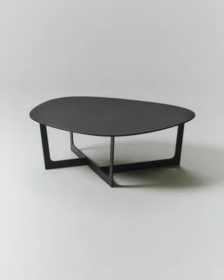 Insula Table - Model 5191 de Fredericia en Aluminium, textured black lacquer – photo du produit 1 sur 3