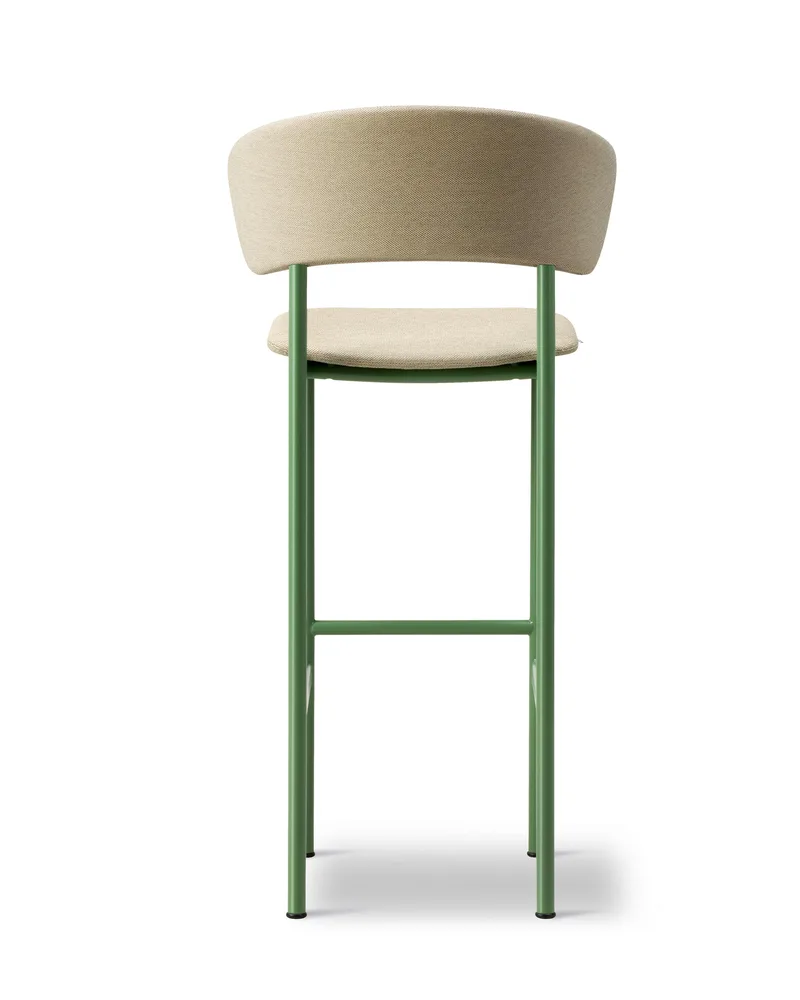 Plan Arm Barstool de Fredericia en Steelcut Quartet 924, Modernist green, Sh 78 cm – photo du produit 2 sur 4