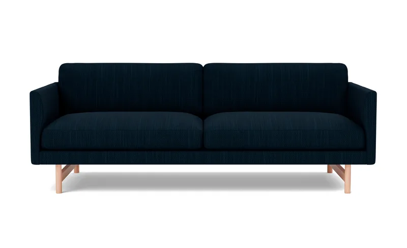 Calmo Sofa, 2½ seater, 200 cm by Fredericia in Sunniva 783, Oak lacquer, FSC Mix 70% – product photo