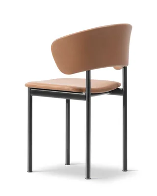 Plan Armchair by Fredericia in Leather Max 95, Cognac, Black – product photo 3 of 4