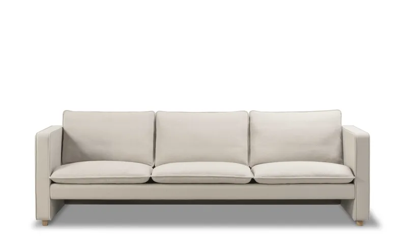 Jota Sofa, 3 seater, 231 cm van Fredericia in Vidar 146, Oak light oil, FSC Mix 70%, Arm cushions not included – productfoto 4 van 4