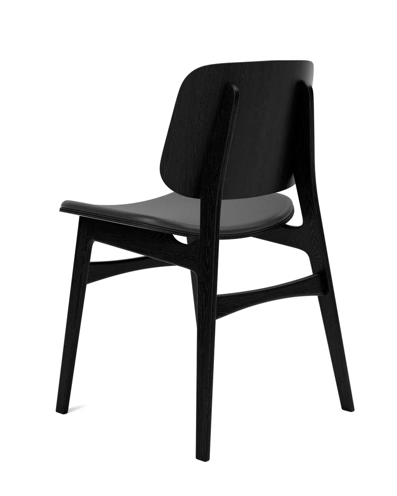 Søborg Wood Base Seat upholstered by Fredericia in Leather Omni 301, Black, Oak black lacquer, FSC Mix 70% – product photo 3 of 4
