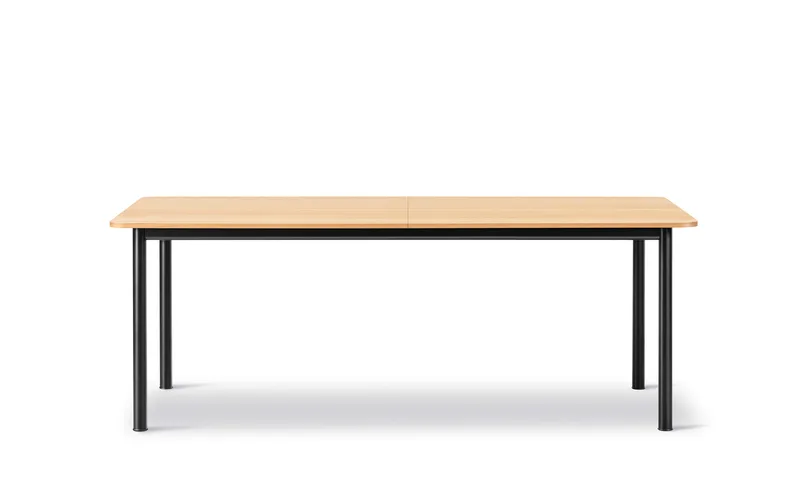 Plan Table Extendable by Fredericia in Oak veneer lacquered, FSC Mix 70%, Black – product photo 2 of 2