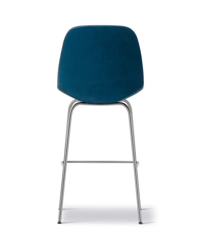 Eyes 4 Leg Barstool von Fredericia in Gentle 873, Brushed stainless steel, 75 cm – Produktfoto 2 von 4