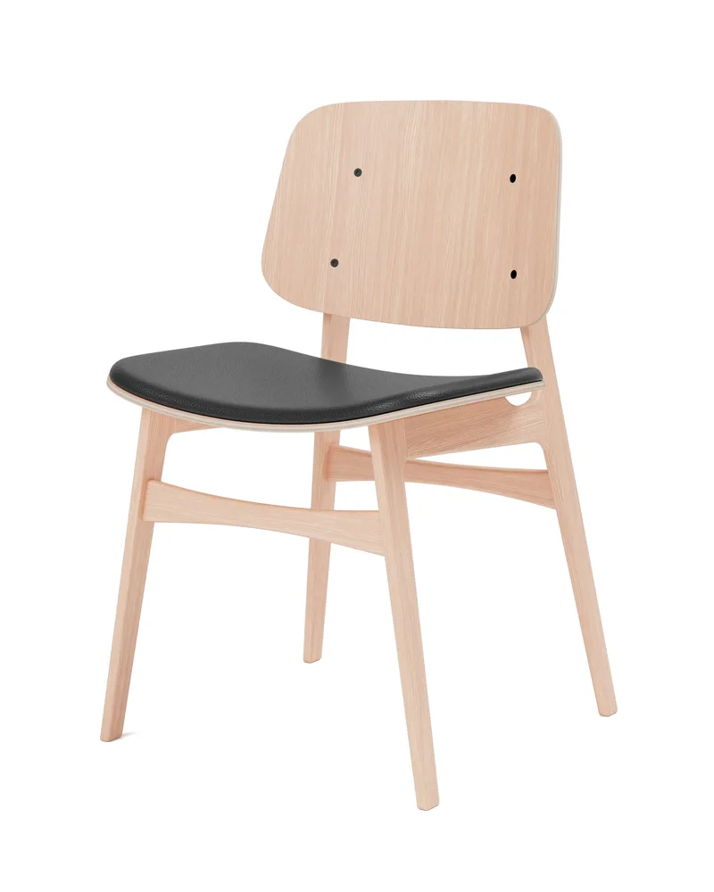 Søborg Wood Base Seat upholstered von Fredericia in Leather Omni 301, Black, Oak lacquer, FSC Mix 70% – Produktfoto 1 von 4