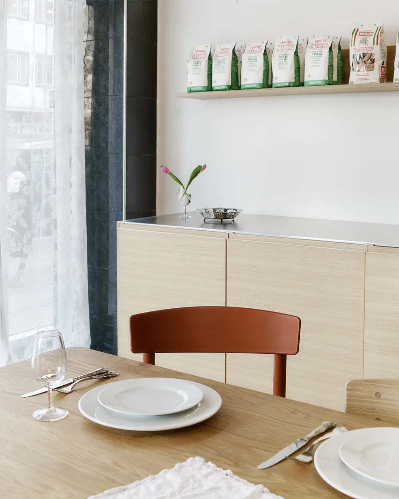 J39 Mogensen Chair by Fredericia in Natural paper cord, Beech Heritage red, FSC Mix 70% – interior photo 6 of 8