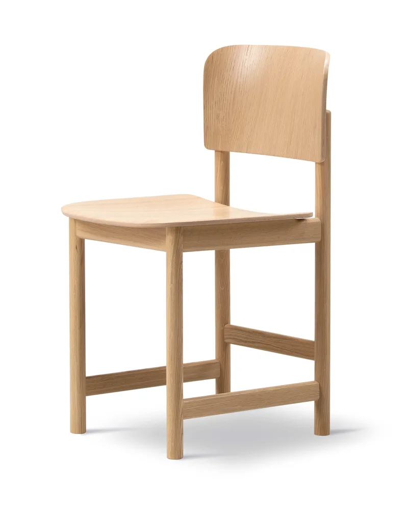 Plan Wood Chair by Fredericia in Oak lacquer, FSC Mix 70% – product photo 1 of 4