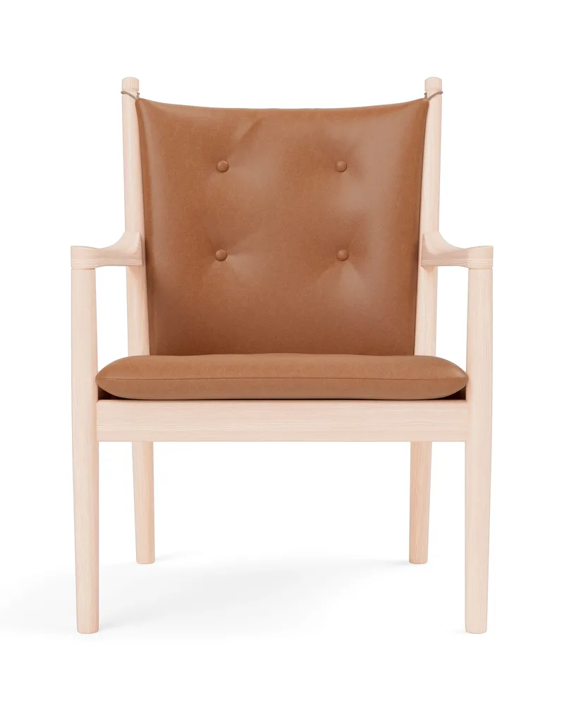 1788 Easy chair von Fredericia in Leather Max 95, Cognac, Oak soap, FSC Mix 70% – Produktfoto