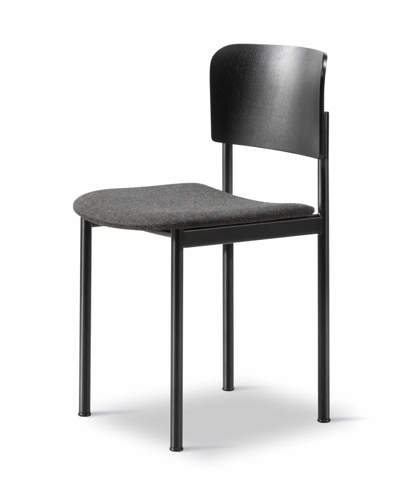 Plan Chair Seat Upholstered by Fredericia in Re-Wool 198, Black ash, FSC Mix 70%, Black – product photo 1 of 4