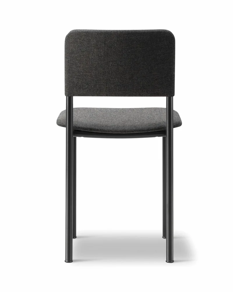 Plan Chair Fully Upholstered von Fredericia in Re-Wool 198, Black – Produktfoto 2 von 4