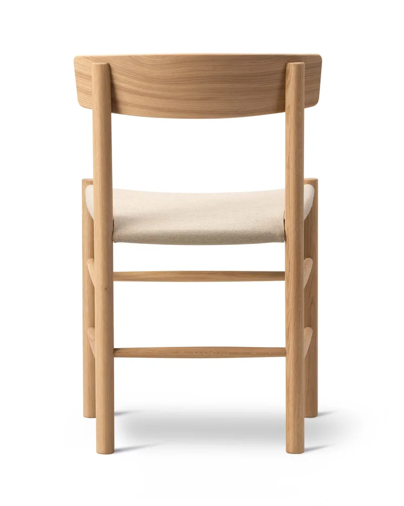 J39 Mogensen Chair Seat Upholstered van Fredericia in Natural canvas, Oak light oil, FSC Mix 70% – productfoto 2 van 4