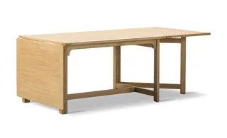 Library Table by Fredericia in Oak oil, FSC Mix 70% – product photo 13 of 15
