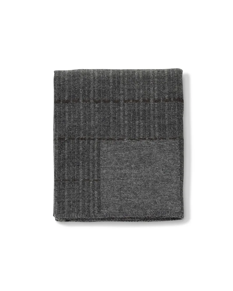 Grid Throw van Fredericia in Dark Grey tone in tone – productfoto