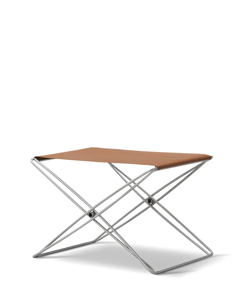 JG Folding Stool von Fredericia in Leather Max 95, Cognac, Brushed stainless steel – Produktfoto 2 von 4