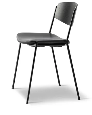 Lynderup Chair Seat upholstered by Fredericia in Leather Omni 301, Black, Black ash, FSC Mix 70%, Black lacquer – product photo 2 of 6