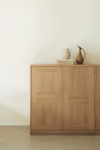 MK73 Cabinet van Fredericia in Oak oil – sfeerfoto 2 van 5