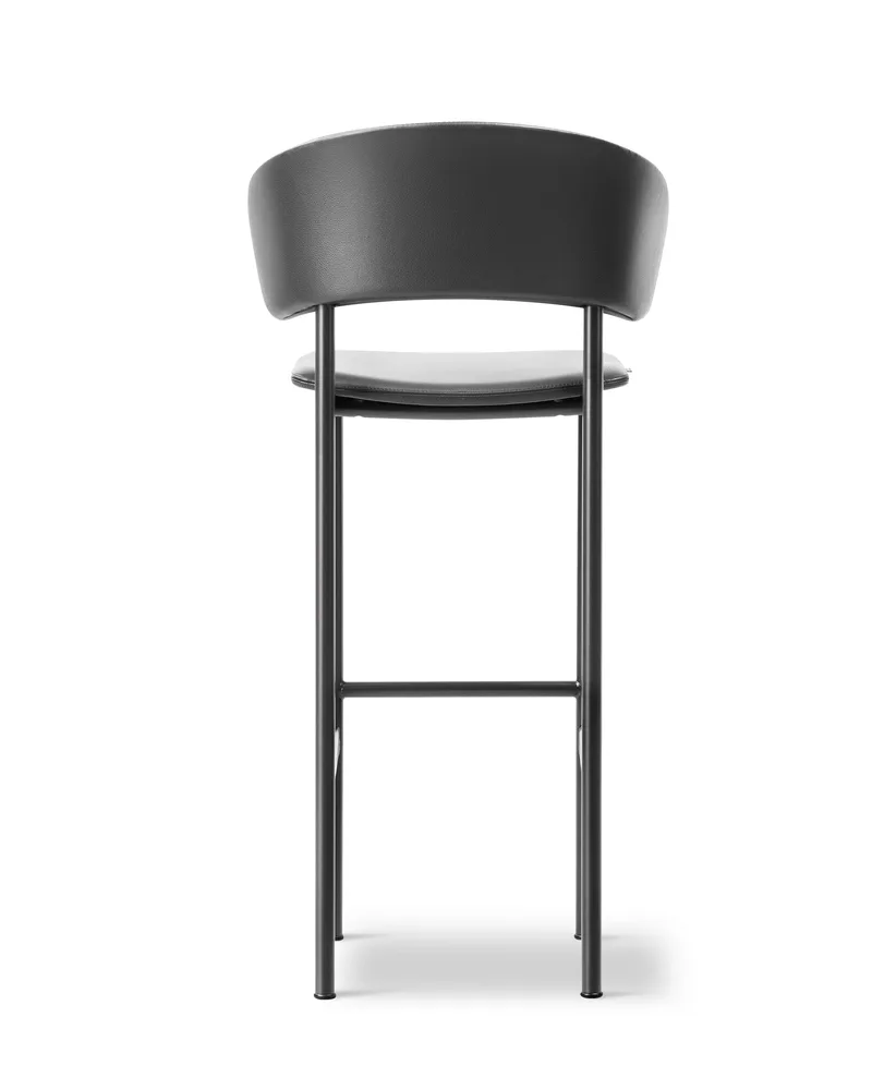 Plan Arm Barstool von Fredericia in Leather Omni 301, Black, Black, Sh 78 cm – Produktfoto 2 von 4
