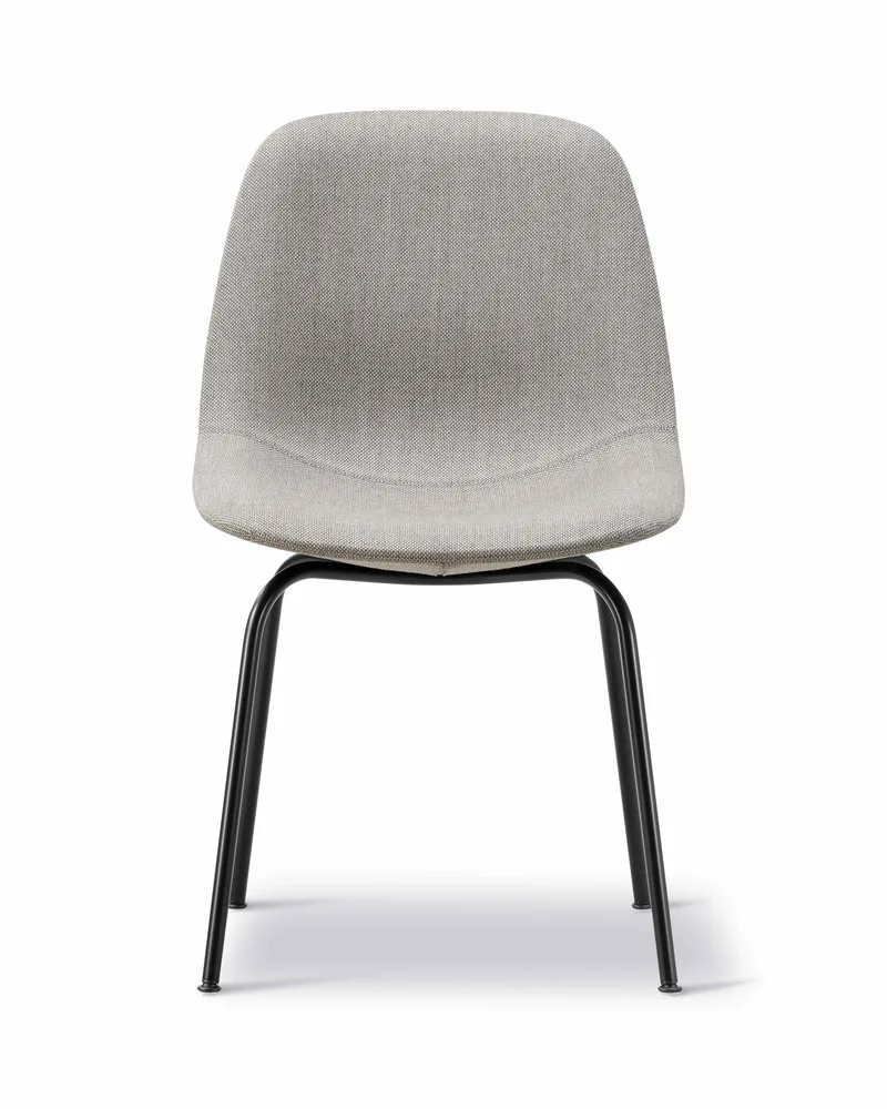 Eyes 4 Leg Chair de Fredericia en Re-Wool 128, Black – photo du produit