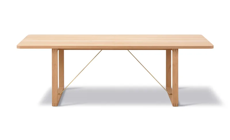 BM67 Coffee Table van Fredericia in Oak light oil, Brackets in brass – productfoto 3 van 3