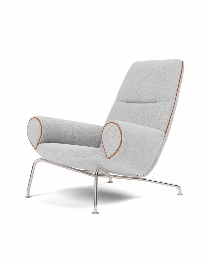 Wegner Queen Chair van Fredericia in Hallingdal 116, Leather Max 95, Cognac, Brushed stainless steel – productfoto 1 van 5