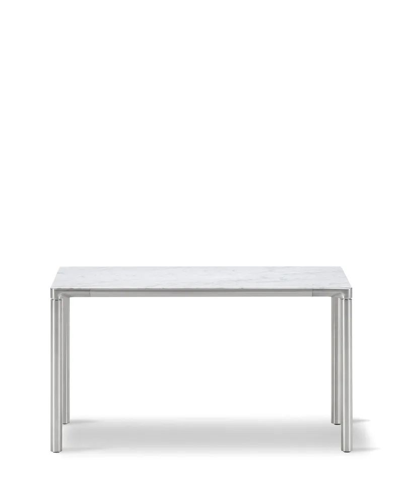 Piloti Alu, 75x39 cm von Fredericia in White Carrara, Brushed aluminium, 41 cm – Produktfoto 2 von 2