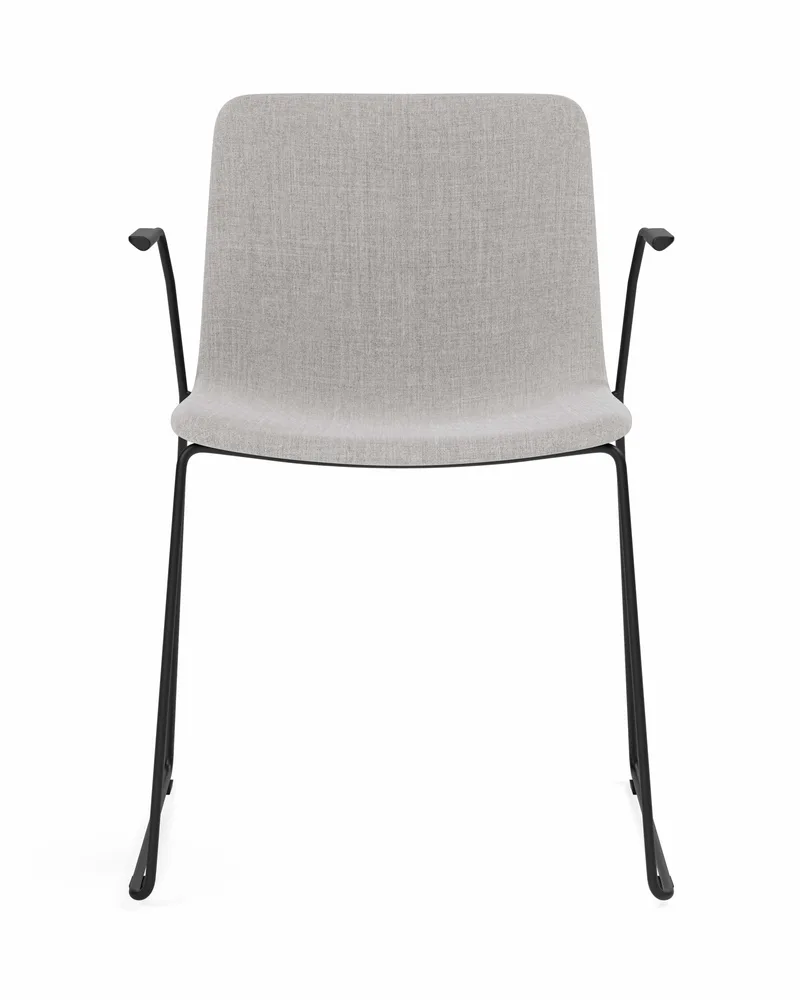 Pato Sledge Armchair van Fredericia in Remix 123, Black – productfoto