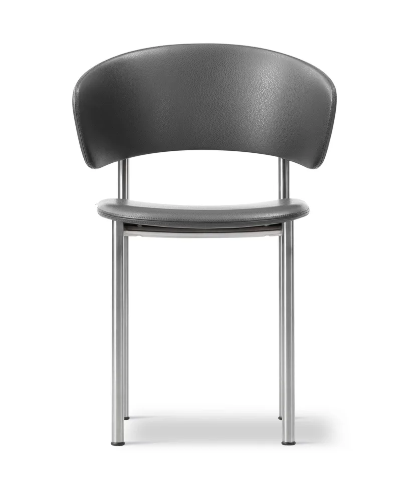 Plan Armchair de Fredericia en Leather Omni 301, Black, Brushed steel – photo du produit 4 sur 4