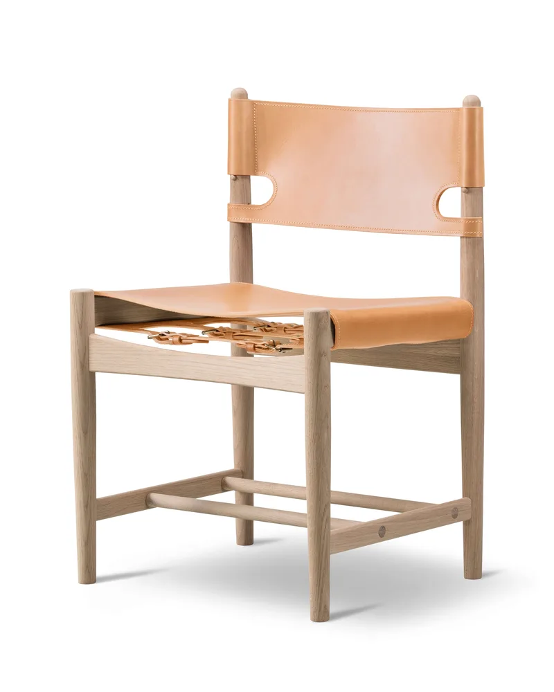 The Spanish Dining Chair de Fredericia en Leather, natural, Oak soap – photo du produit 3 sur 5