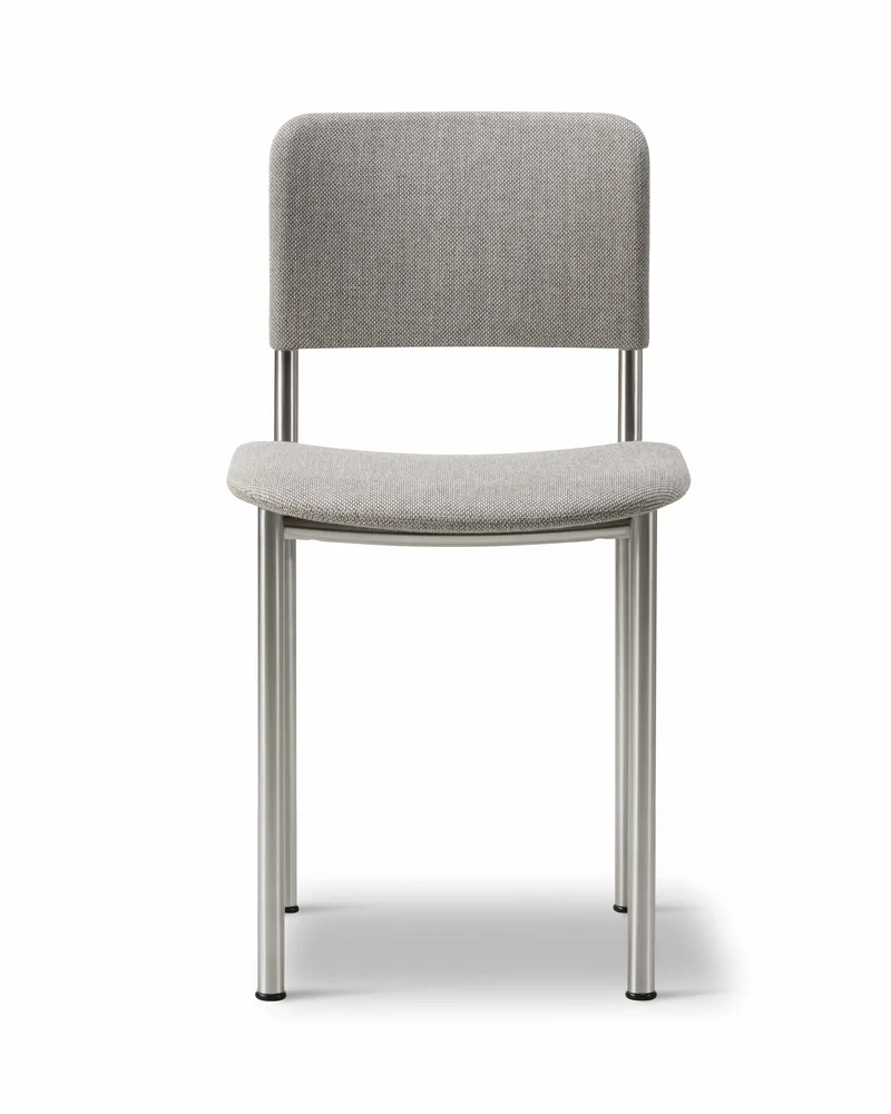 Plan Chair Fully Upholstered von Fredericia in Re-Wool 128, Brushed steel – Produktfoto 4 von 4