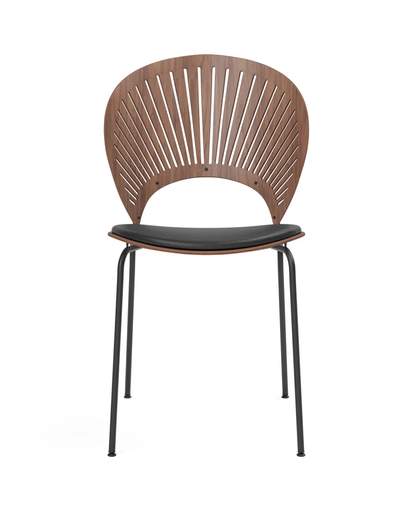 Trinidad Chair Seat upholstered de Fredericia en Leather Omni 301, Black, Walnut lacquer, FSC Mix 70%, Black, smooth – photo du produit 4 sur 4