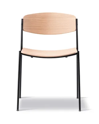 Lynderup Chair by Fredericia in Oak lacquer, FSC Mix 70%, Black lacquer – product photo 7 of 7