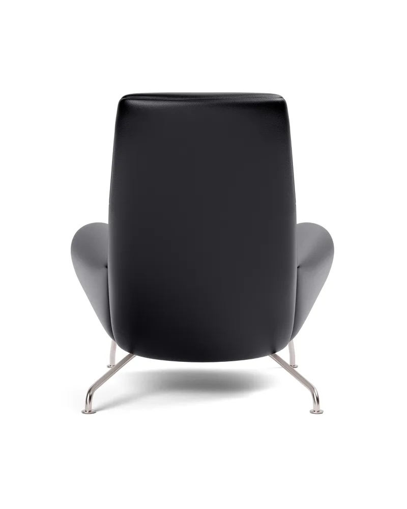 Wegner Queen Chair van Fredericia in Leather Primo 88, Black, Piping as upholstery, Brushed stainless steel – productfoto 2 van 5