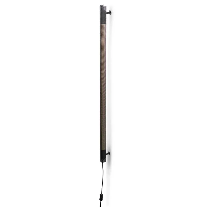 Radent væglampe lang sort by Gejst – product photo