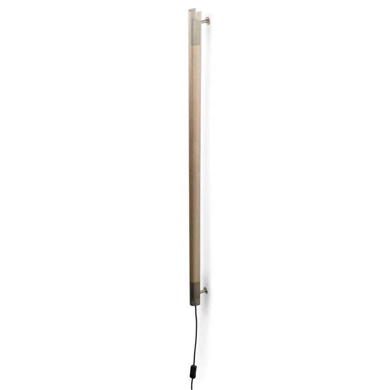 Radent væglampe lang stål by Gejst – product photo