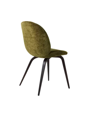 Beetle Dining Chair, Fully Upholstered van GUBI in Mumble, Glamour Group (40, Standard), Wood base, Smoked Oak – productfoto 4 van 5