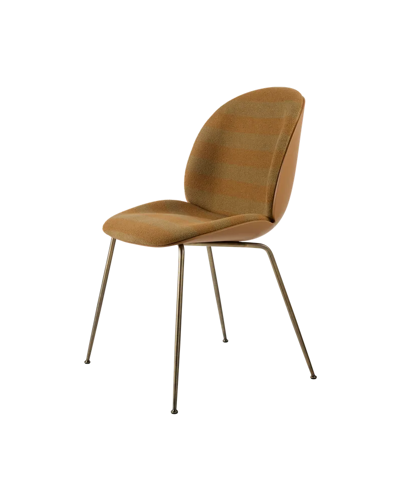 Beetle Dining Chair, Front Upholstered van GUBI in Kvadrat Sahco, Acca Stripe 0331, Antique Brass, Amber Brown – productfoto 5 van 5