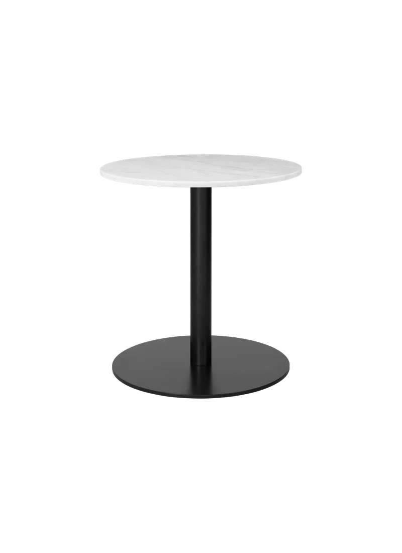 GUBI 1.0 Lounge Table, Round by GUBI in White Carrara Marble, Black base, Ø60 cm – product photo