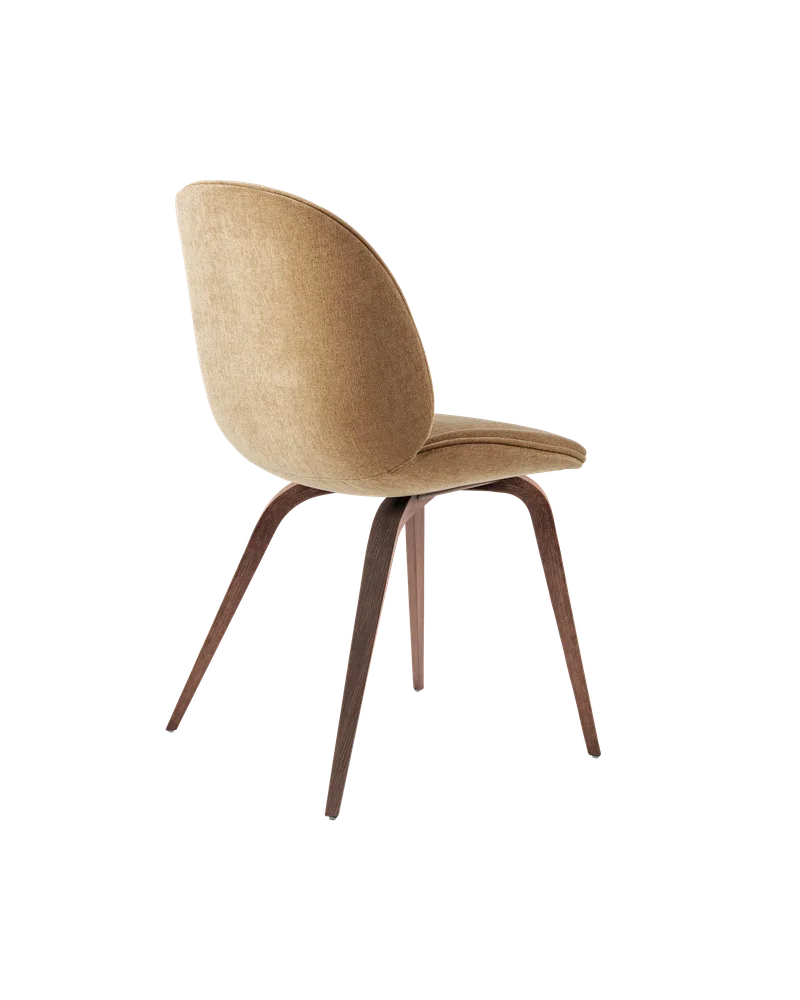 Beetle Dining Chair, Fully Upholstered von GUBI in Belsuede Special FR, Dedar (003, Standard), Wood base, American Walnut – Produktfoto 4 von 5