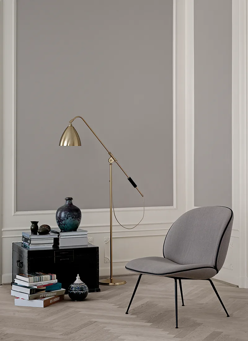 Bestlite BL4 Floor Lamp van GUBI in Shiny Brass, Brass, EU – sfeerfoto 1 van 4
