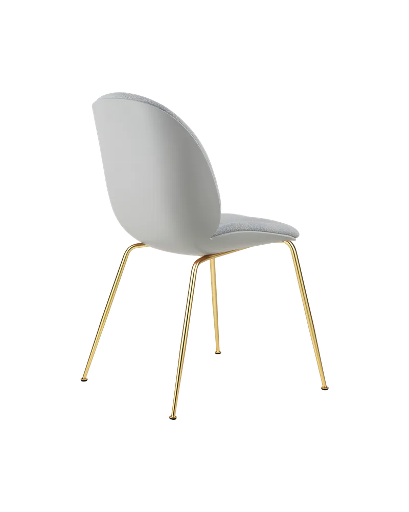 Beetle Dining Chair, Front Upholstered van GUBI in Kvadrat Sahco, Acca Stripe 0731, Brass Semi Matt, Lunar Gray – productfoto 4 van 5