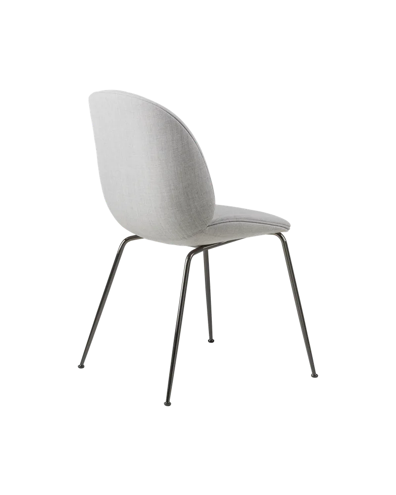 Beetle Dining Chair, Fully Upholstered von GUBI in Remix 3, Kvadrat (123, Standard), Conic base, Black Chrome – Produktfoto 4 von 5