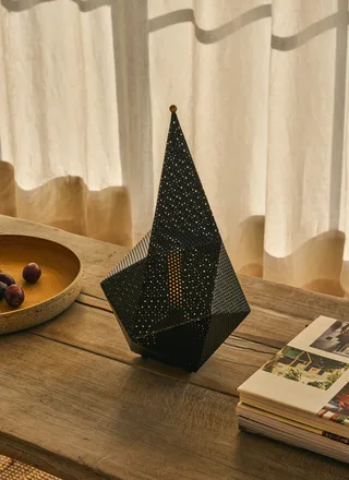 Bagdad Portable Lamp by GUBI in Black, EU – interior photo 3 of 9