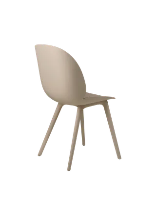 Beetle Dining Chair, Outdoor de GUBI en New Beige – photo du produit 1 sur 4