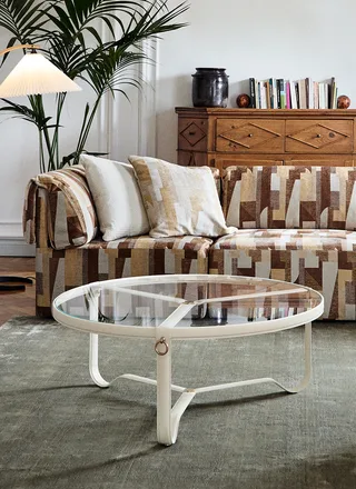 Adnet Coffee Table, Circular by GUBI in Cream Leather, Glass, Ø100 cm – interior photo 2 of 3