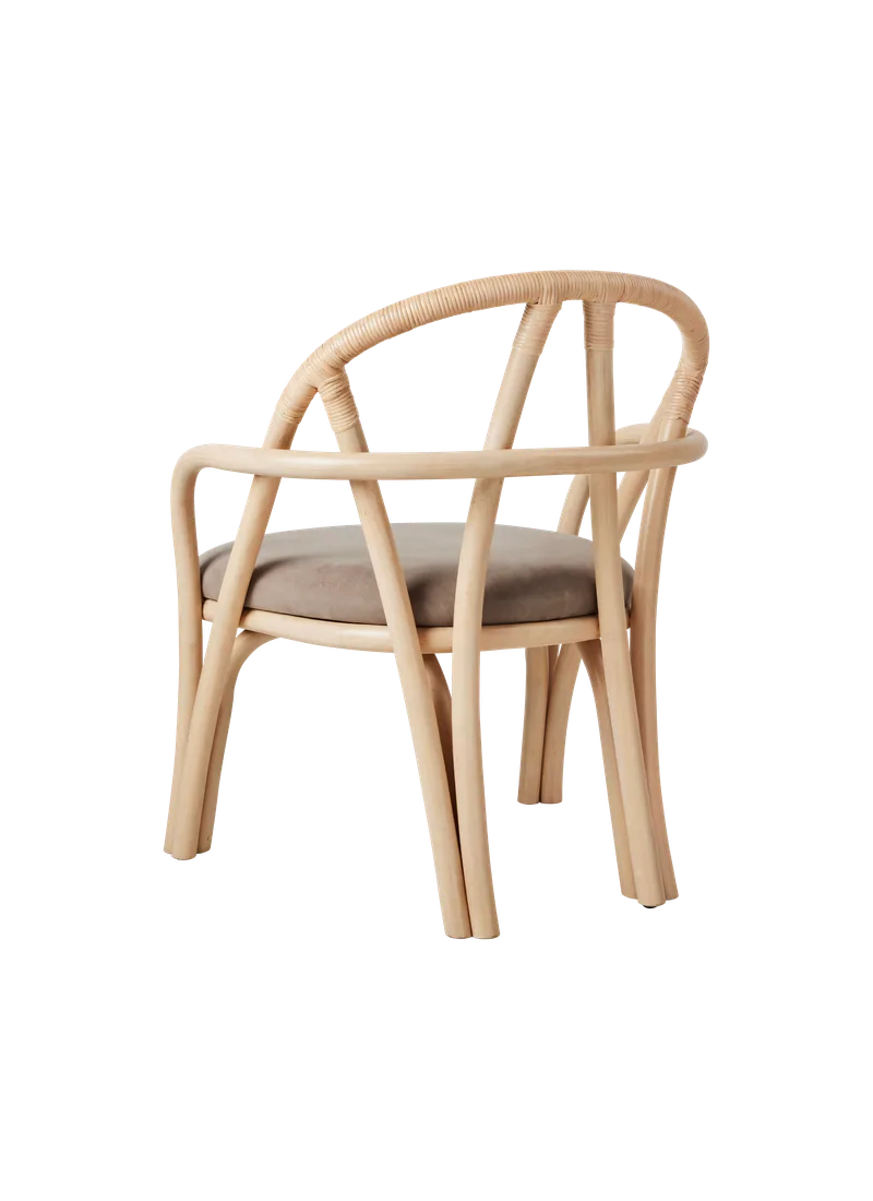 Bistra Lounge Chair von GUBI in Fustagno, GUBI (002, Standard), Natural Lacquered Rattan – Produktfoto 2 von 6