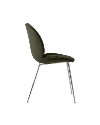 Beetle Dining Chair, Fully Upholstered von GUBI in Sunday, Dedar (018, Standard), Conic base, Chrome – Produktfoto 2 von 5